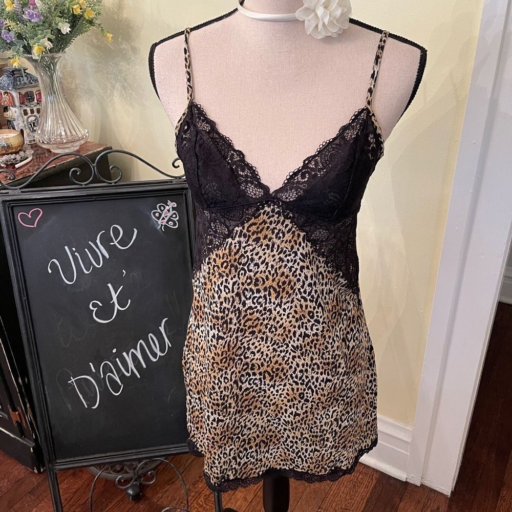Victoria Secret Sz M Cheetah Print Chemise EUC